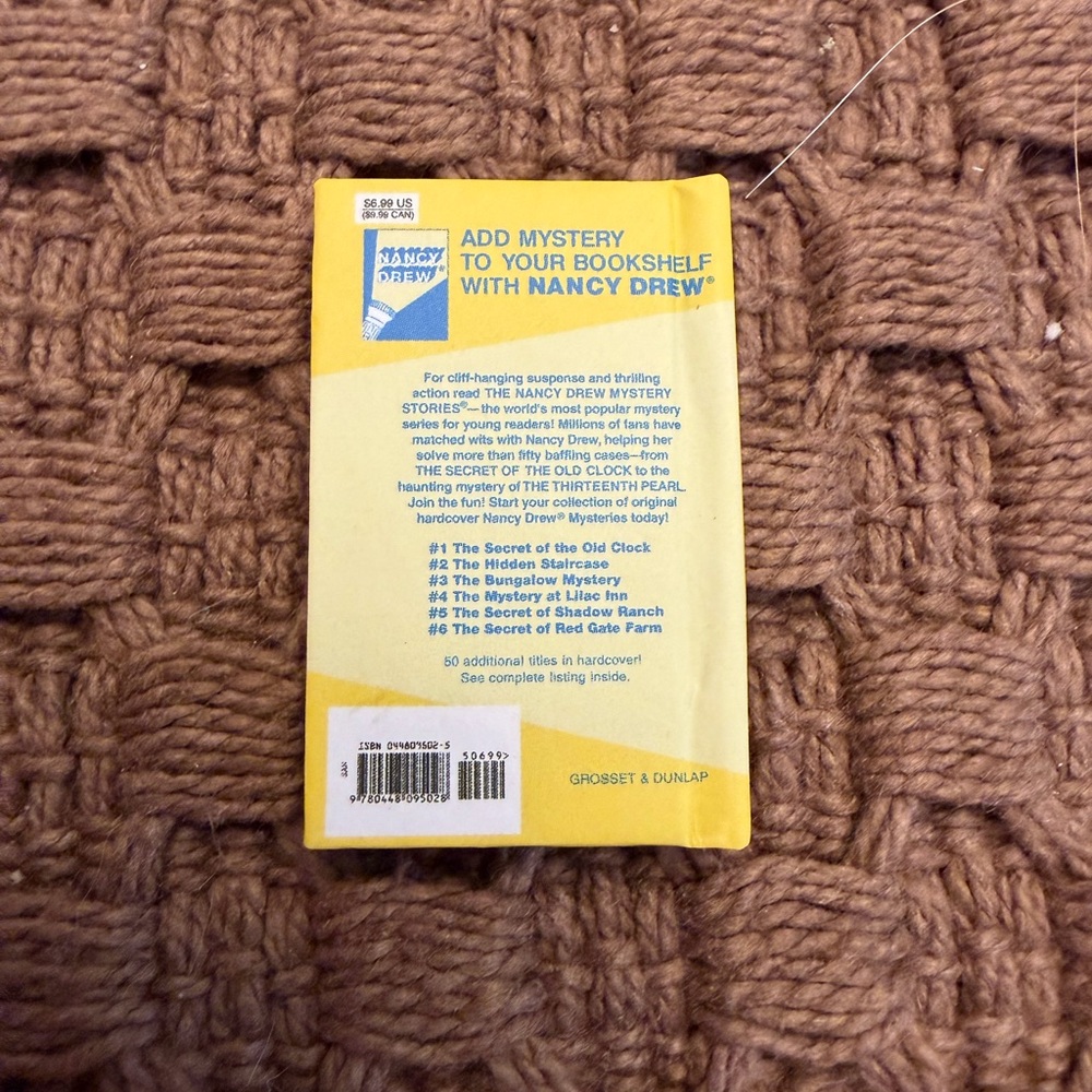 Mini Brands Books - Picture 2 of 3